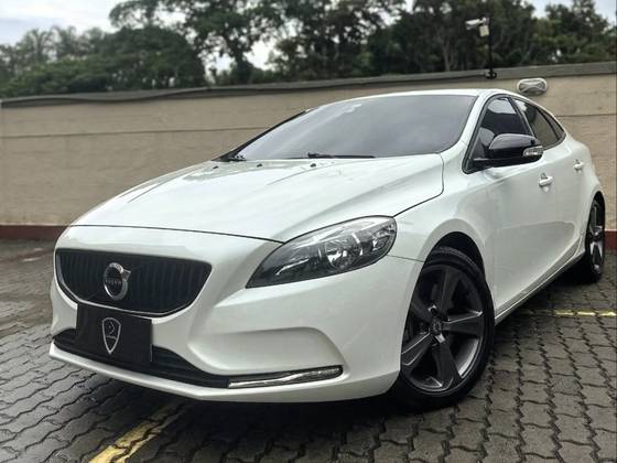 VOLVO V40 2.0 T4 KINETIC GASOLINA 4P AUTOMÁTICO VOLVO V40 2.0 T4 KINETIC GASOLINA 4P AUTOMÁTICO